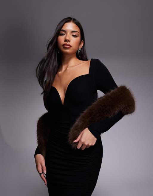 FURFUR ファーファー　フローラルスカーフワンピース ブラック　インナー付き Mango faux fur neck scarf in brown | ASOS