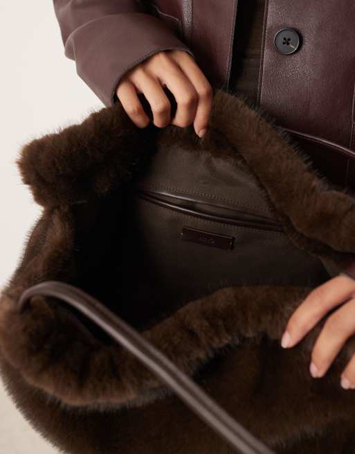Mango faux fur oversized shoulder bag in chocolate