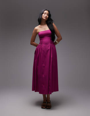 Mango featuring Kaia Gerber - Hochwertiges, trägerloses Baumwoll-Midikleid in Himbeerrot mit gerafftem Seitendetail-Rosa