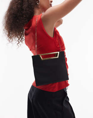 Mango featuring Kaia Gerber - Quadratische Tasche in Schwarz