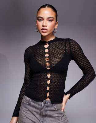 Mango featuring Kaia Gerber - Transparentes, langärmliges Oberteil in Schwarz mit Cut-outs und goldenen Knöpfen