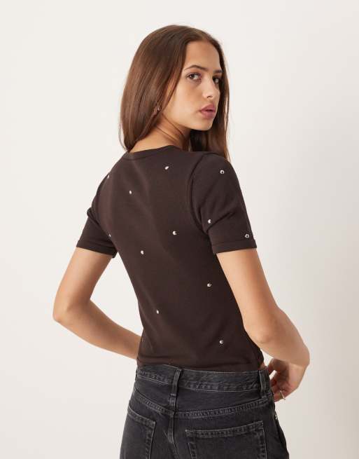 Mango - Fijngebreid T-shirt met studs in bruin, 2 van 4