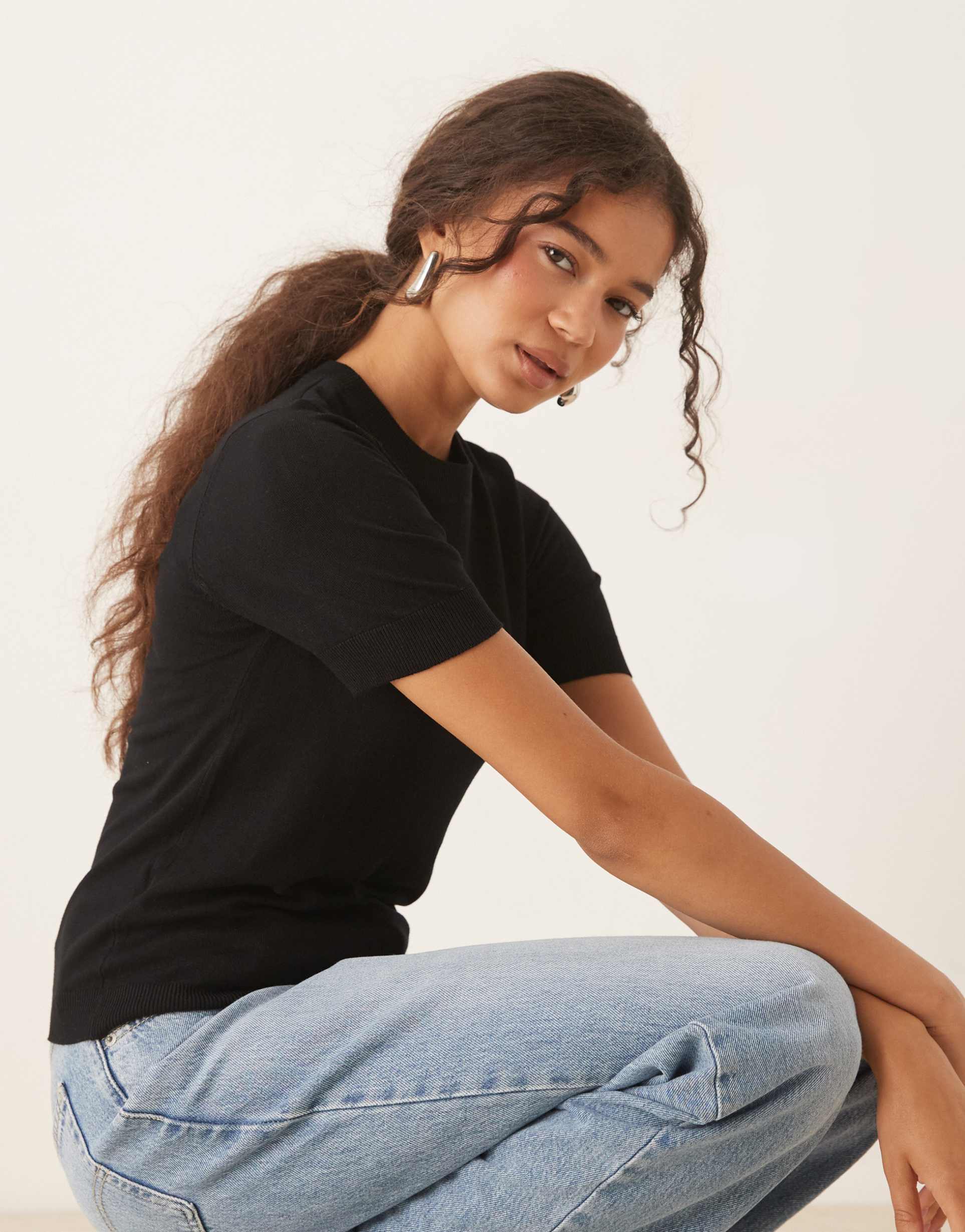mango fine knit short sleeve top in black