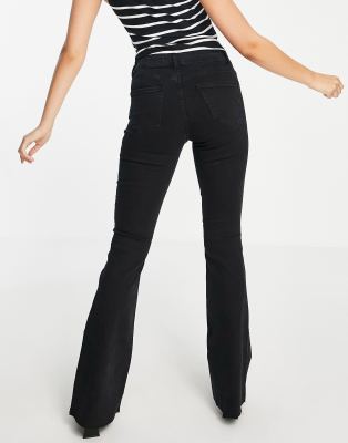 Mango - Flared jeans in zwart | ASOS