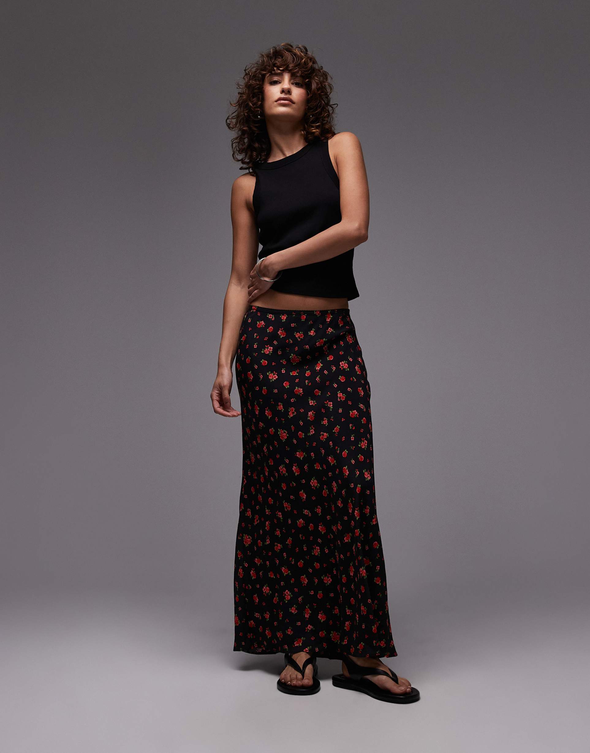 mango floral print maxi skirt in black