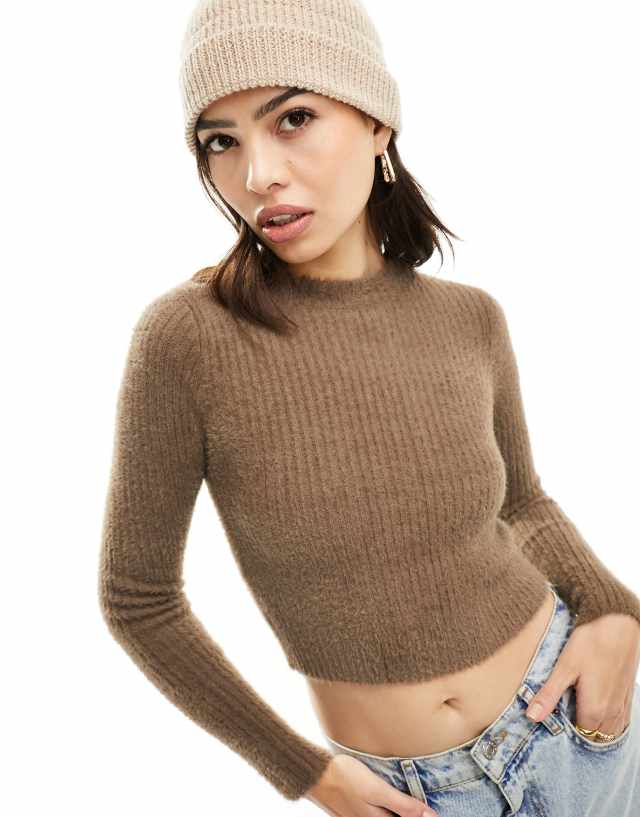 Mango - fluffy cropped jumper in brown