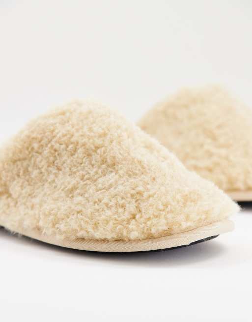 Mango discount fluffy slippers