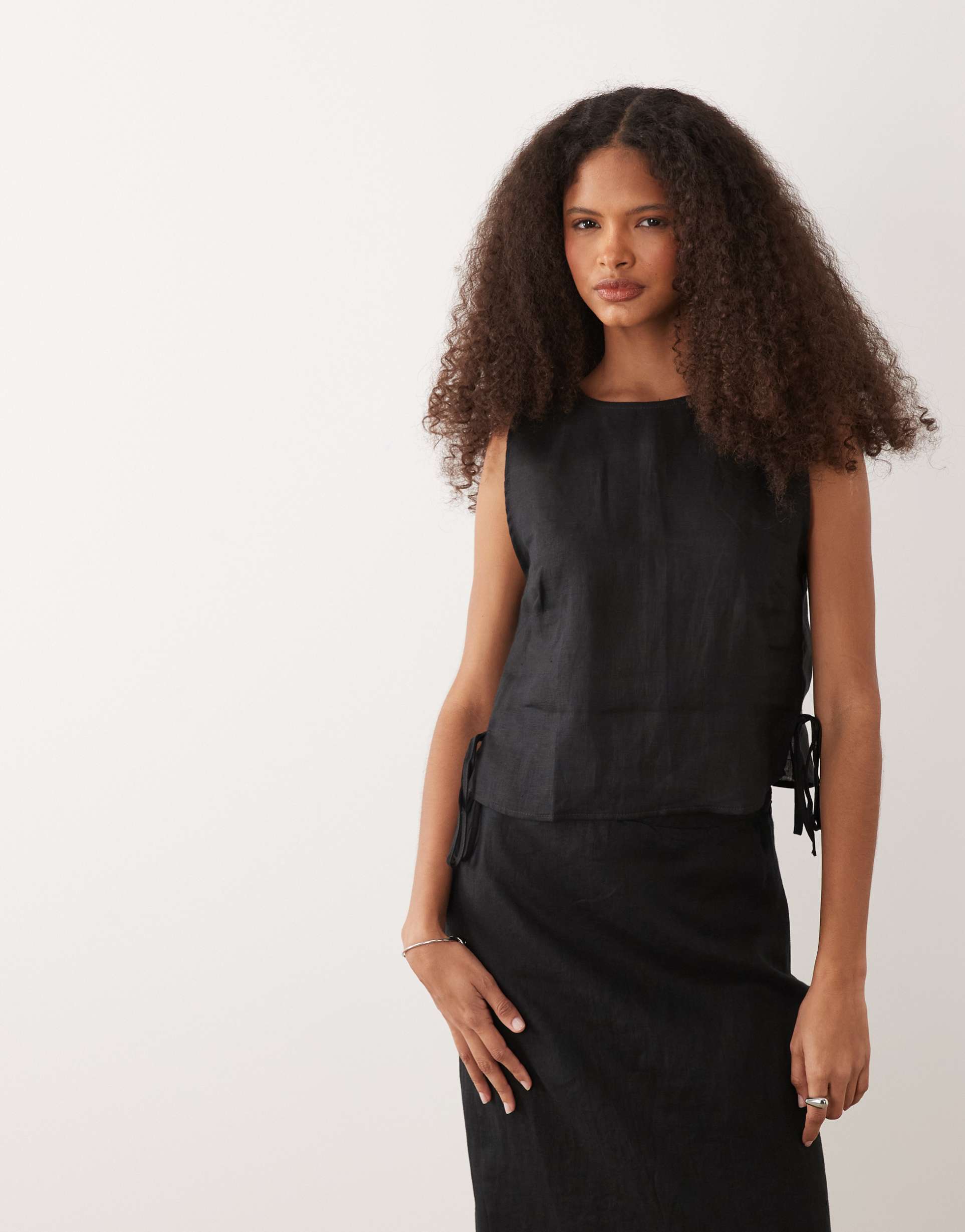 mango fred 100% linen sleeveles top in black - part of a set