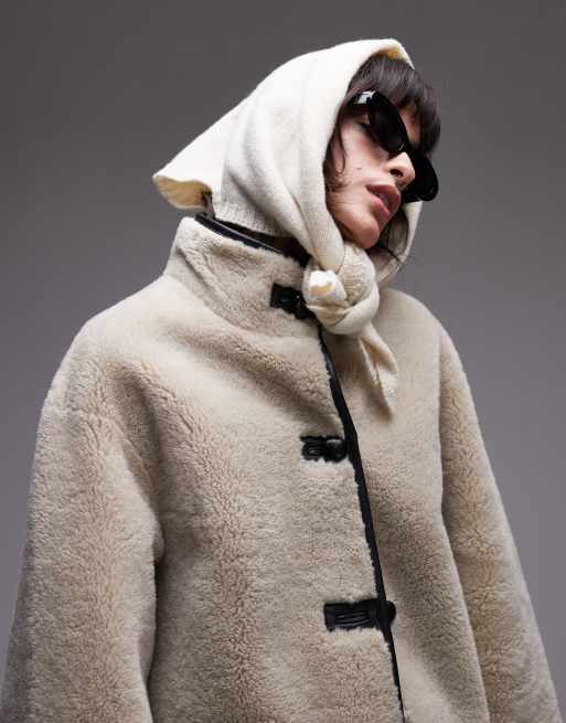[EENK] / ☆ ZUFFIEA Fluffy Funnel Neck Coat / Beige ZUFFIEA Fluffy Funnel Neck Coat - Beige : EENK