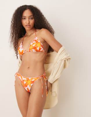 Mango - Geblümtes Triangel-Bikinioberteil in Rosa und Orange