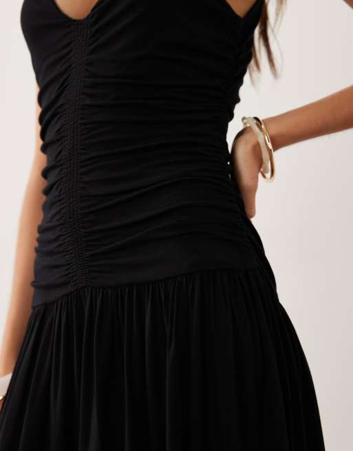 Mango – Gerafftes Maxikleid in Schwarz mit V-Ausschnitt, 3 von 4