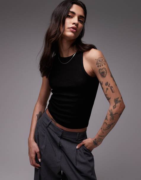 Mango – Geripptes Trägershirt in Schwarz mit Racerneck-Design - view 1