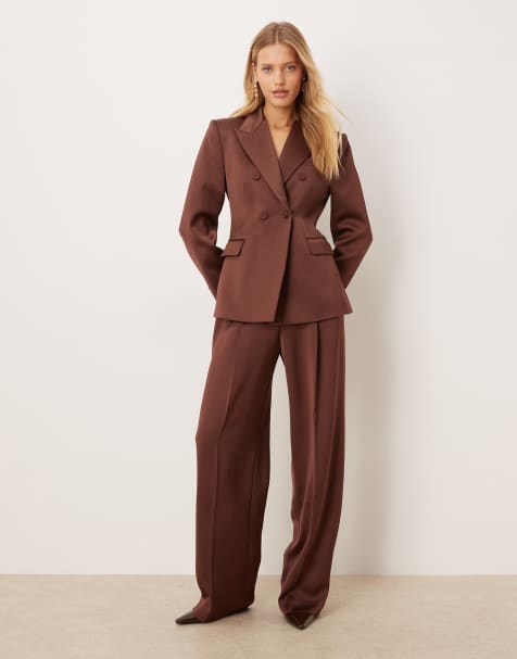 Mango – Gilda – Brunt set i satin med figursydd kavaj och byxor - view 1