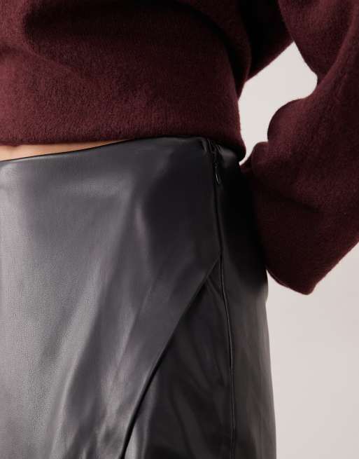 Mango - Gonna pantalone corta in pelle sintetica nera, 4 di 5
