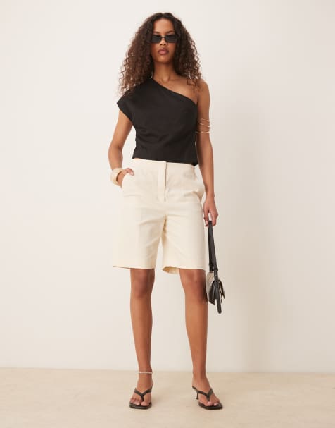 Mango – Gräddvita, figursydda shorts i linnestil - view 1