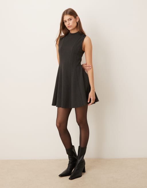 Mango – Grafitowa elegancka sukienka mini bez rękawów z zakładkami, 4 z 4