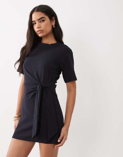 Mango – Granatowa sukienka T-shirtowa mini z wiązaniem w talii, 4 z 4