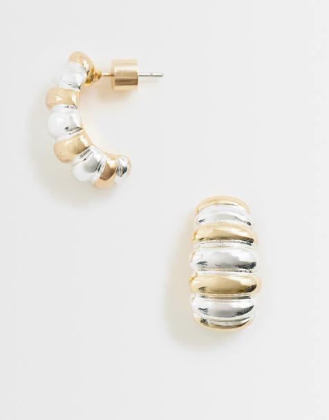 Mango – Hängeohrringe in Gold-Optik mit Nietenbesatz - view 1