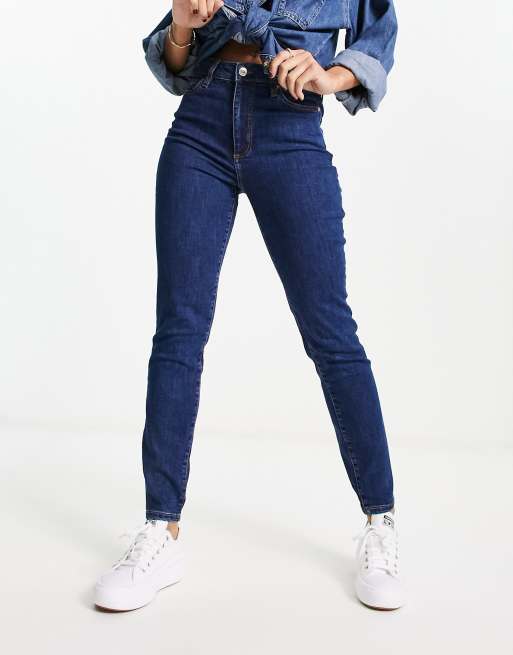 Jean femme : skinny, slim, mom, taille haute