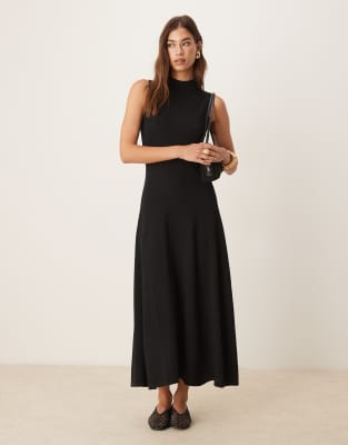 Mango - Hochgeschlossenes Midikleid aus kompaktem Strick in Schwarz mit plissiertem Saum