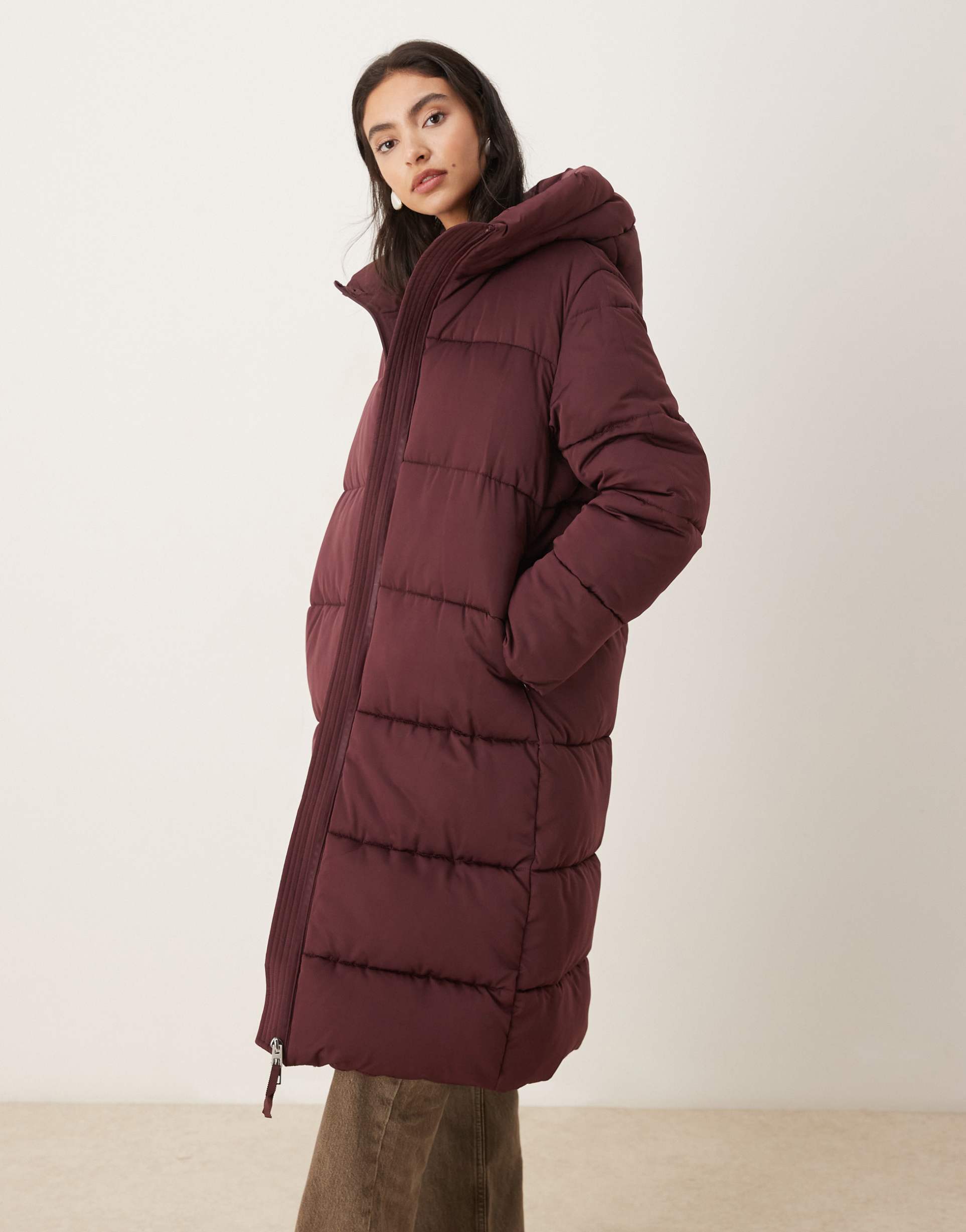 mango hooded long line puffer jacket in dark red