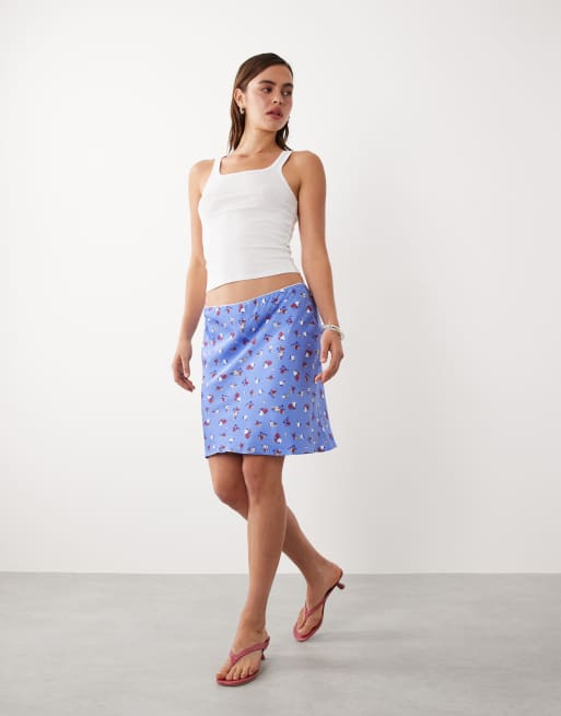 Mango - In collaborazione con Hailey Bieber - Gonna al ginocchio blu a fiori, 3 di 5