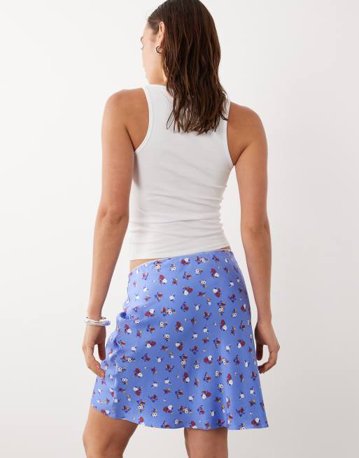 Mango - In collaborazione con Hailey Bieber - Gonna al ginocchio blu a fiori, 4 di 5