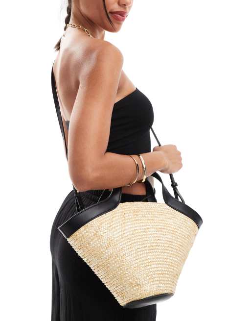 Mango – Jasnobeżowa torebka crossbody z rafii z kontrastowym uchwytem