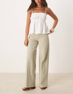 Mango - Jeans mit geradem Schnitt in verwaschenem Khaki-Grün