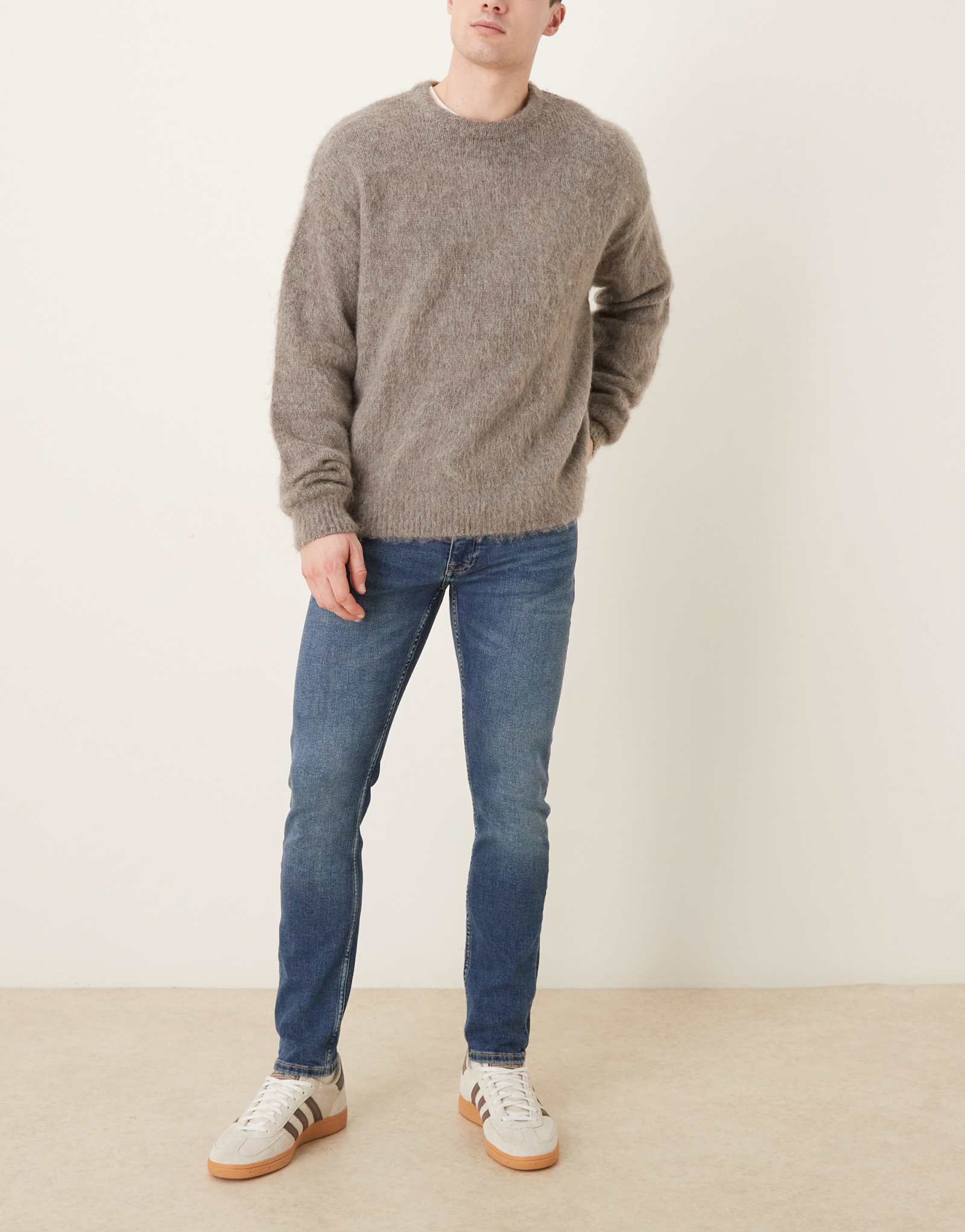 Зауженные джинсы из плотного хлопка Mango Jude темно-синего цвета