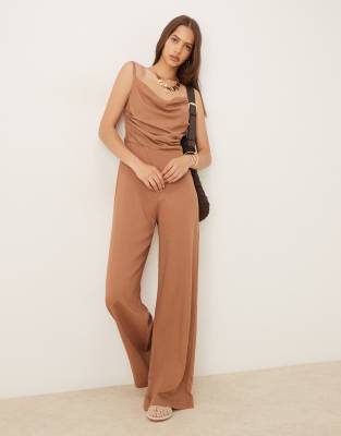 Mango - Jumpsuit in Rustic Brown mit drapiertem Oberteil und weitem Bein-Braun
