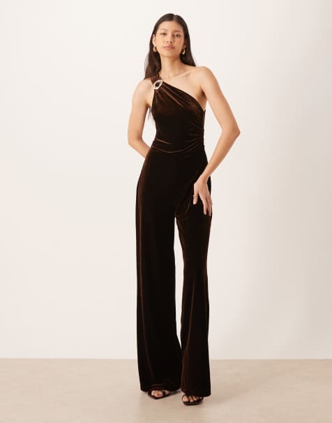 Mango - Jumpsuit van fluweel met blote schouder in bruin - view 1