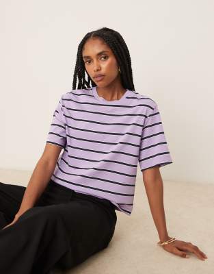 Mango - Kastiges T-Shirt in gestreiftem Flieder-Lila