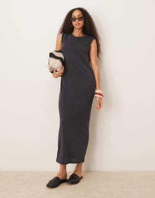 Mango - Kleid in verwaschenem Schwarz mit gerader Passform und Rundhalsausschnitt