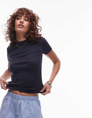 Mango - Knapp geschnittenes, geripptes T-Shirt in Marineblau
