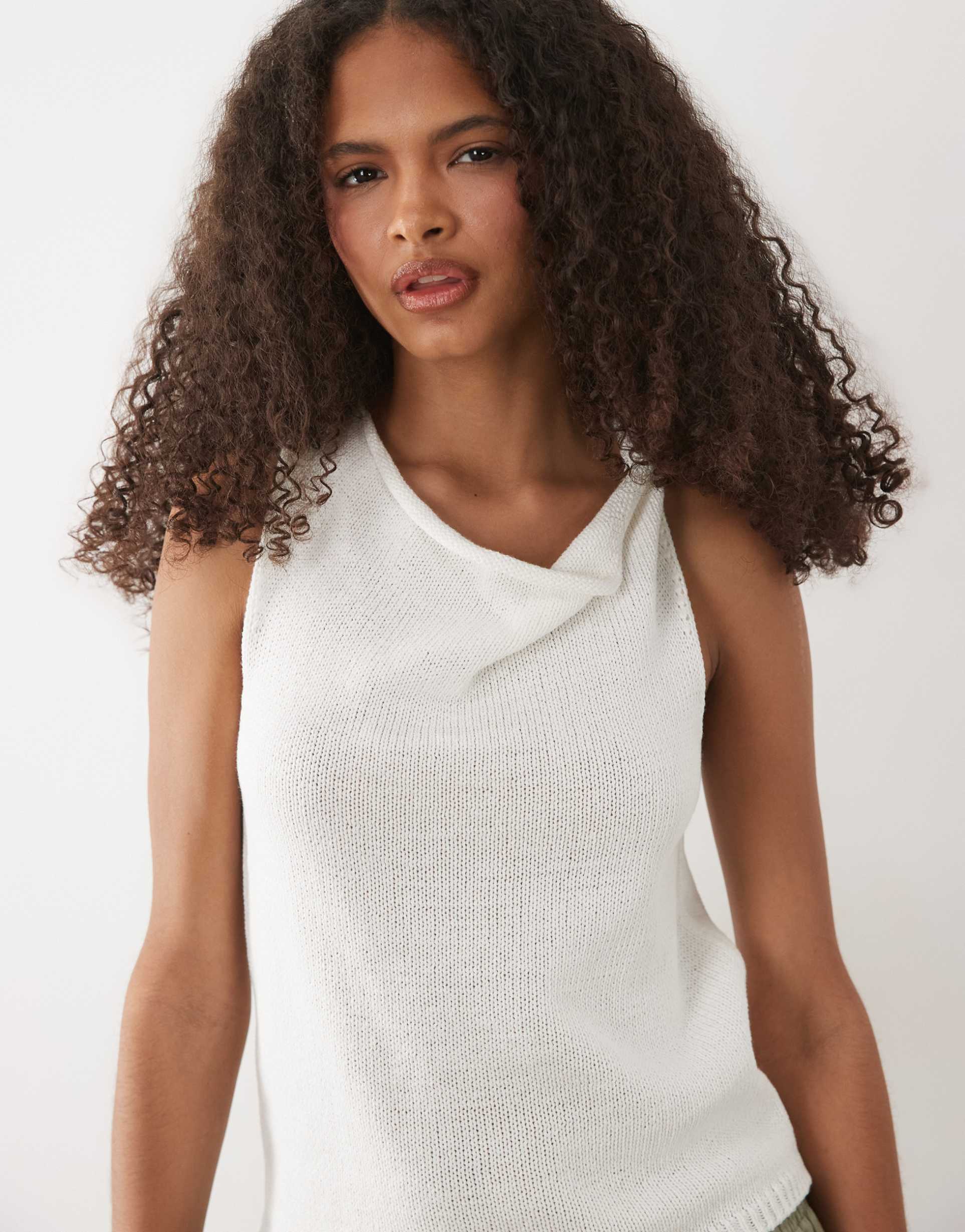 mango knit halterneck top in cream