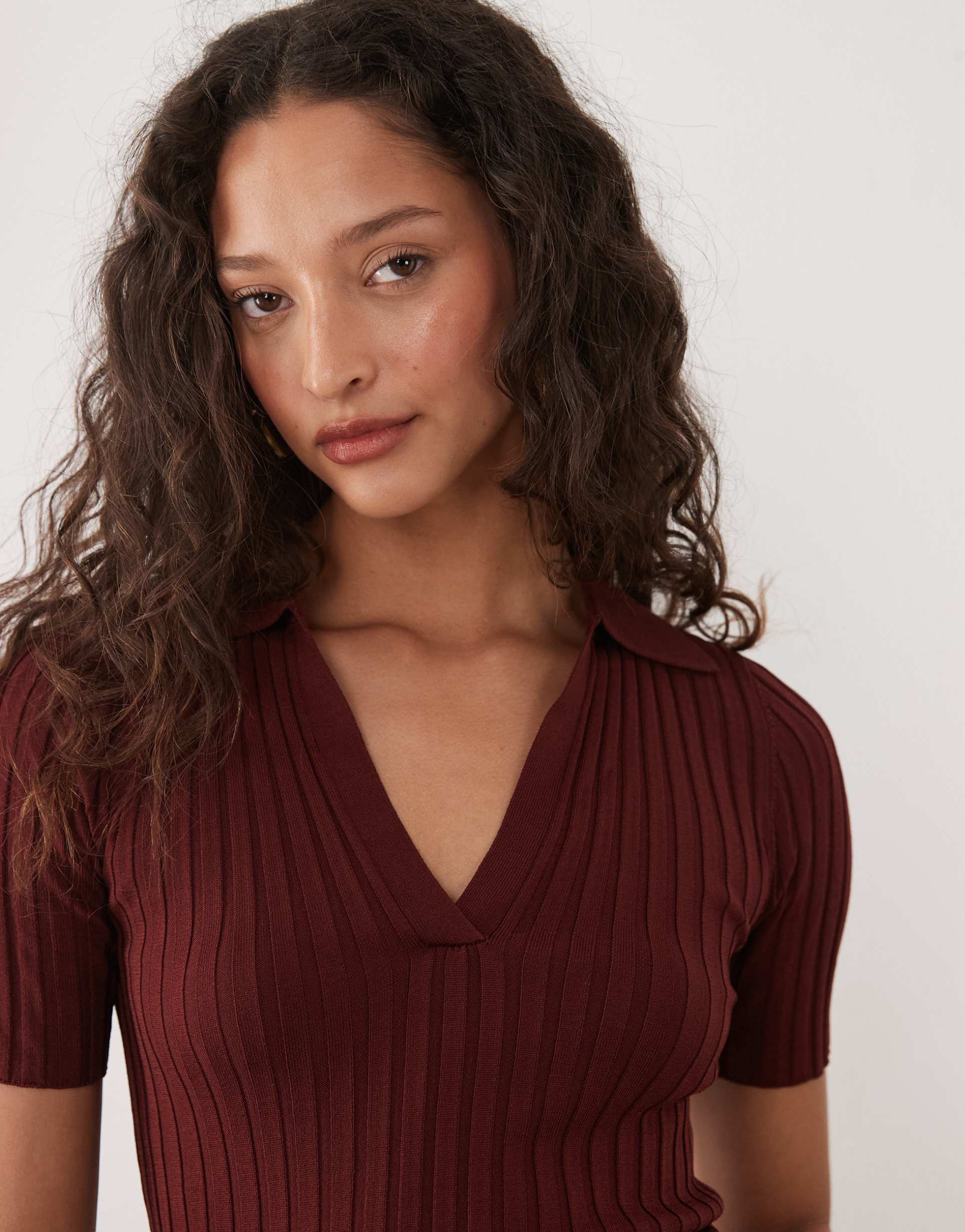 mango knit short sleeve v-neck polo in rust