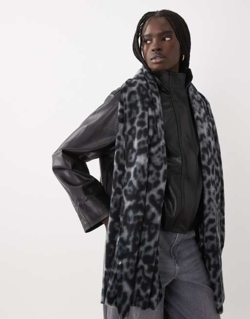 Mango knitted scarf in gray leopard print, 2 of 3
