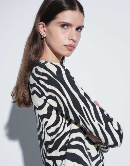 Mango knitted top in zebra print , 3 of 4
