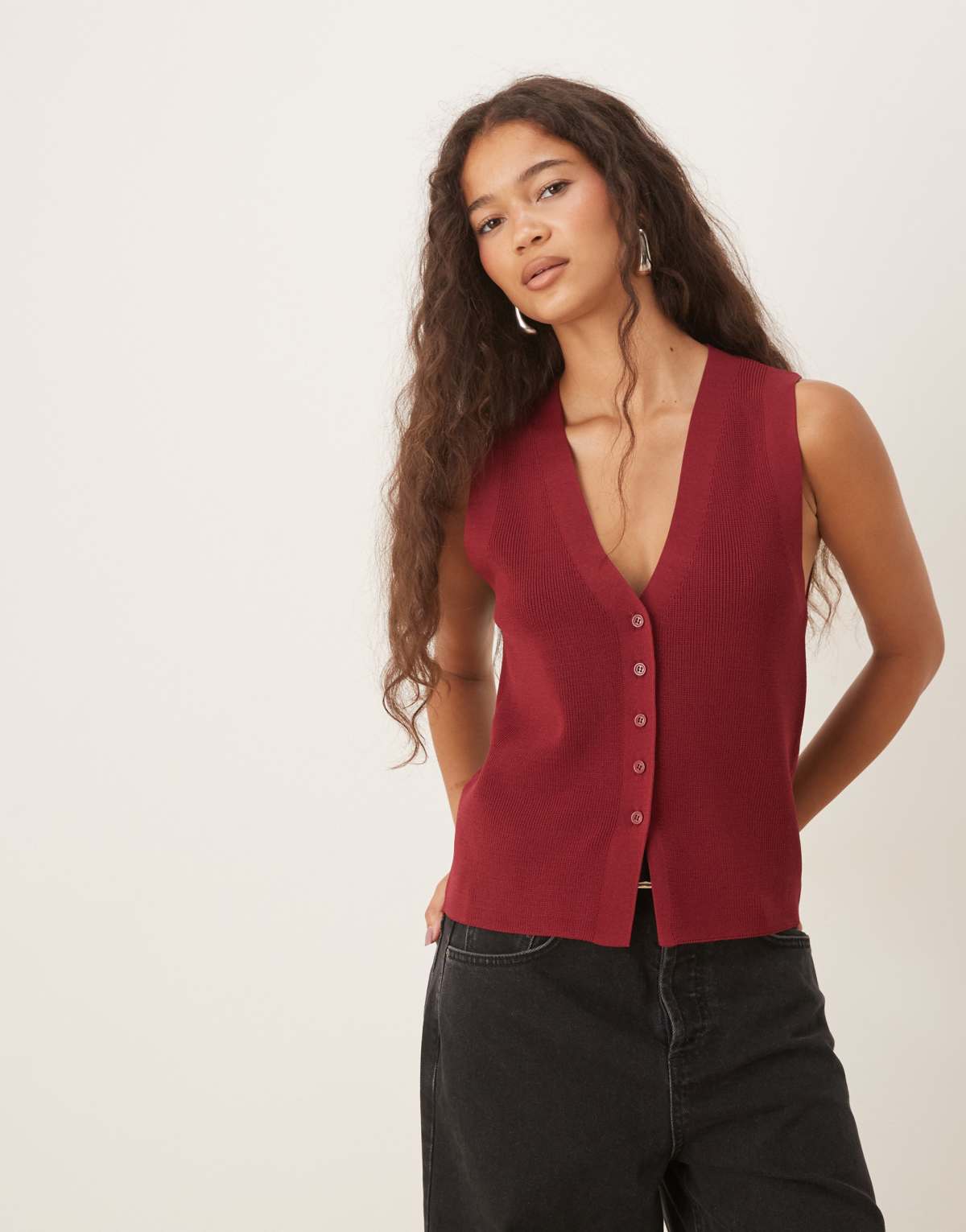 Mango knitted v neck vest in burgundy