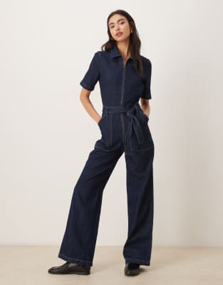 Mango - Kurzärmliger Jeans-Jumpsuit aus 100% Baumwolle in Dunkelblau mit Gürtel