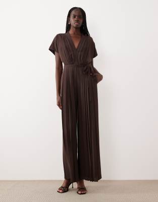Mango - Kurzärmliger Jumpsuit in Schokobraun mit Faltendetail-Brown