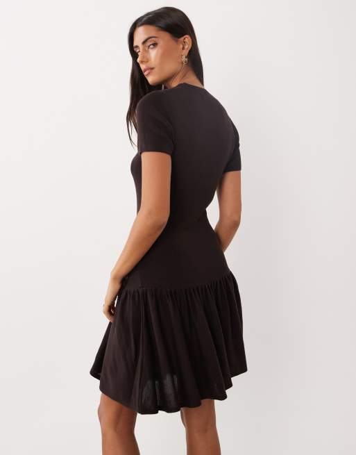 Mango kurzärmliges Minikleid mit Bindegürtel in Schokobraun, 4 von 4
