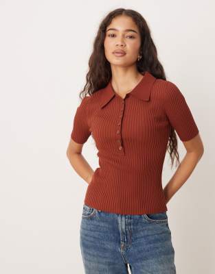 Mango - Kurzärmliges Strickoberteil in Rostrot mit Polokragen-Orange
