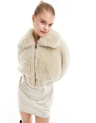 Mango - Kurze Teddyjacke in Beige-Neutral