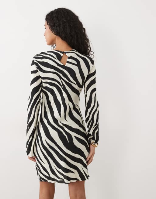 Mango – Langärmliges Minikleid aus Satin mit Zebramuster, 4 von 4