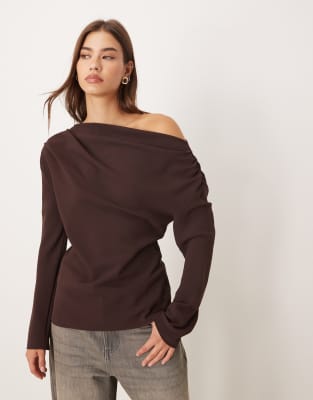 Mango - Langärmliges Oberteil in Pflaume mit asymmetrischem Design-Brown