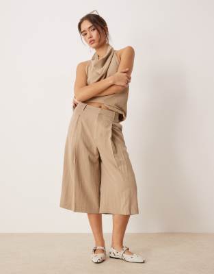 Mango - Länger geschnittene Shorts in Beige mit Bundfalten, Kombiteil-Neutral