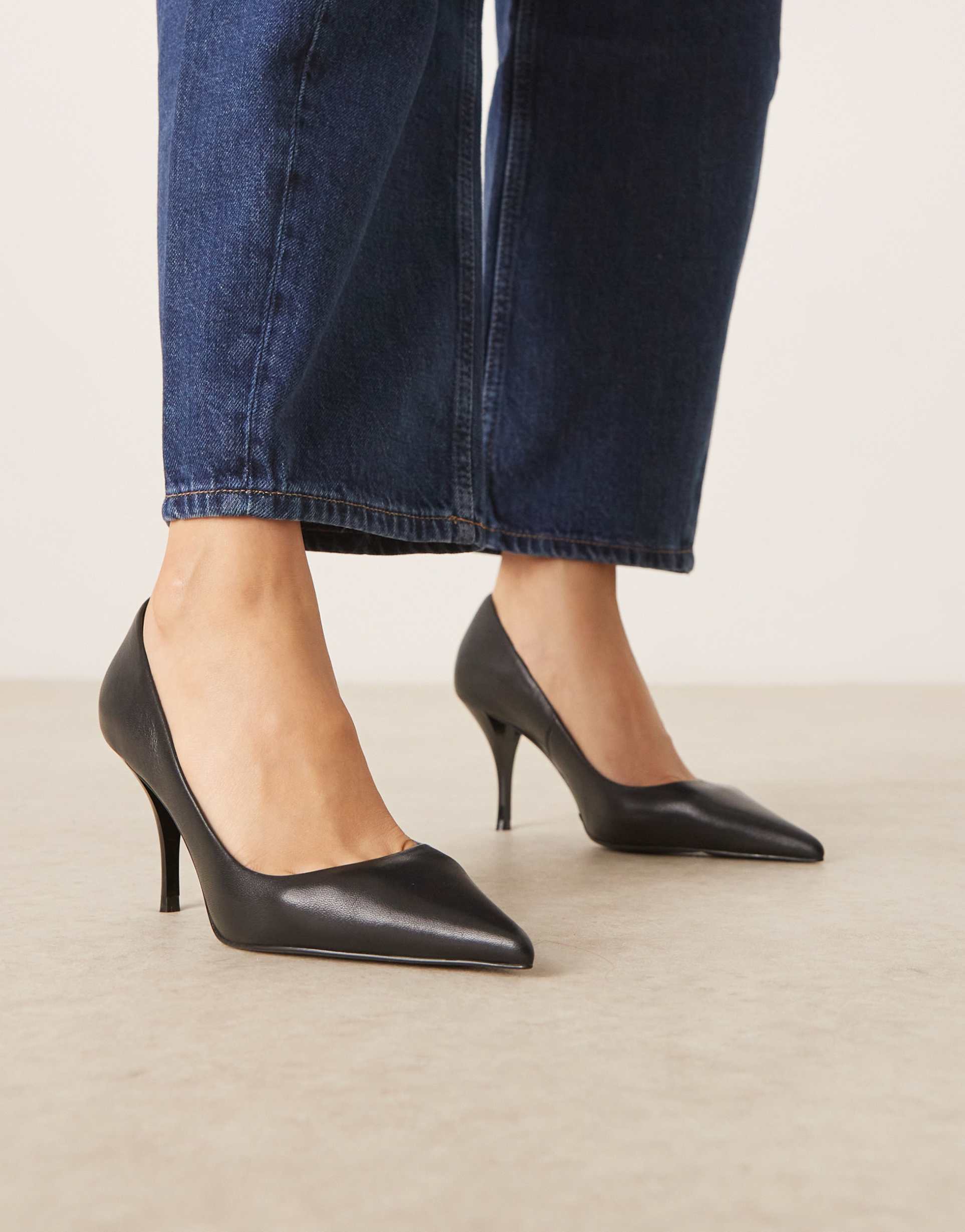 mango leather pointed heels in black