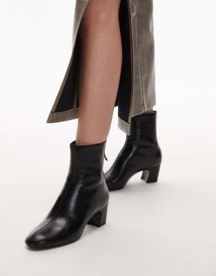 MANGO LEATHER ROUND TOE BOOTS 